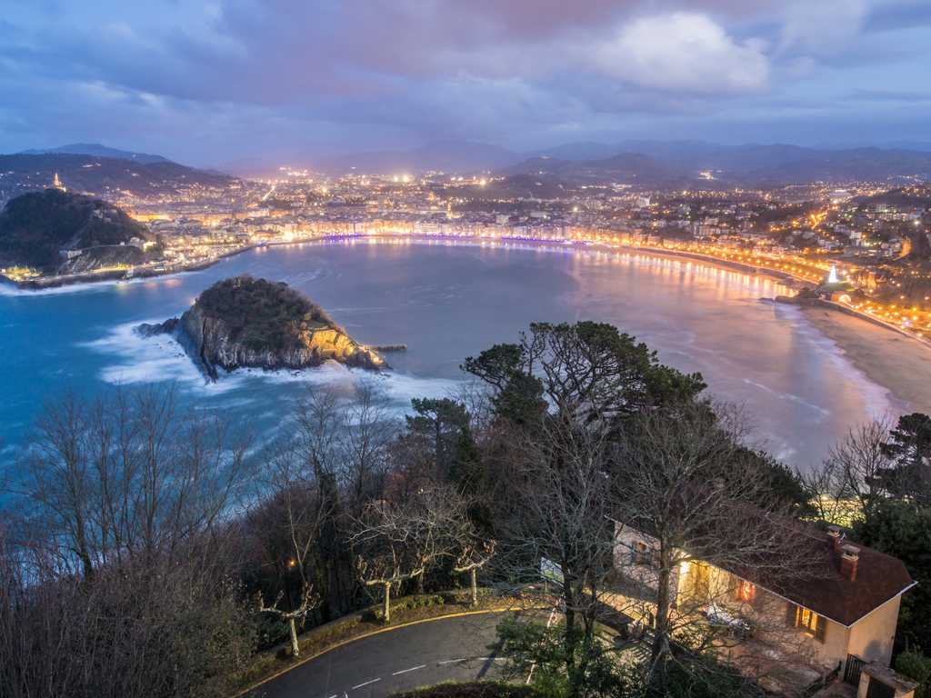 San Sebastian - Photo by Raul Cacho Oses on Unsplash