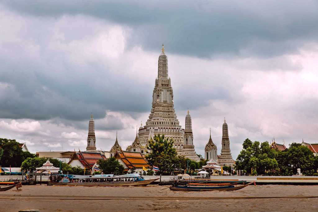 Wat Arun - Photo by Evan Krause